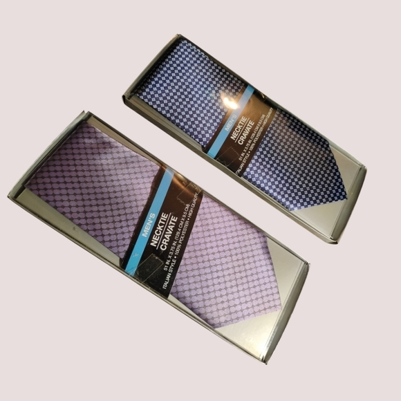 (Lot of 2)Vintage Italian Style High Quality Men's Neckties. C277 - Picture 2 of 6